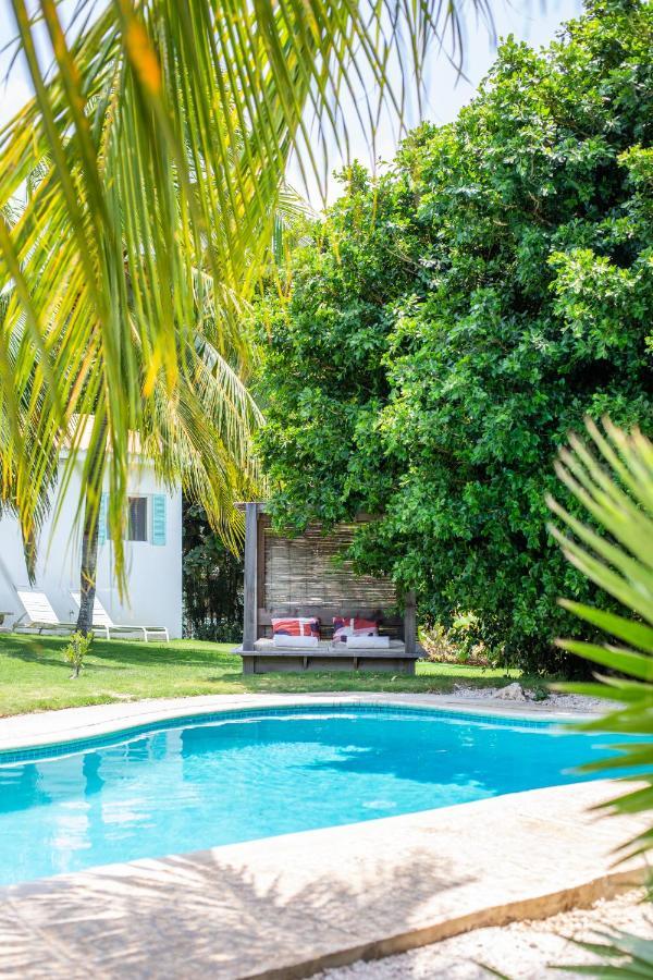 Tuk Tropical Boutique Resort Jan Thiel ウィレムスタッド エクステリア 写真