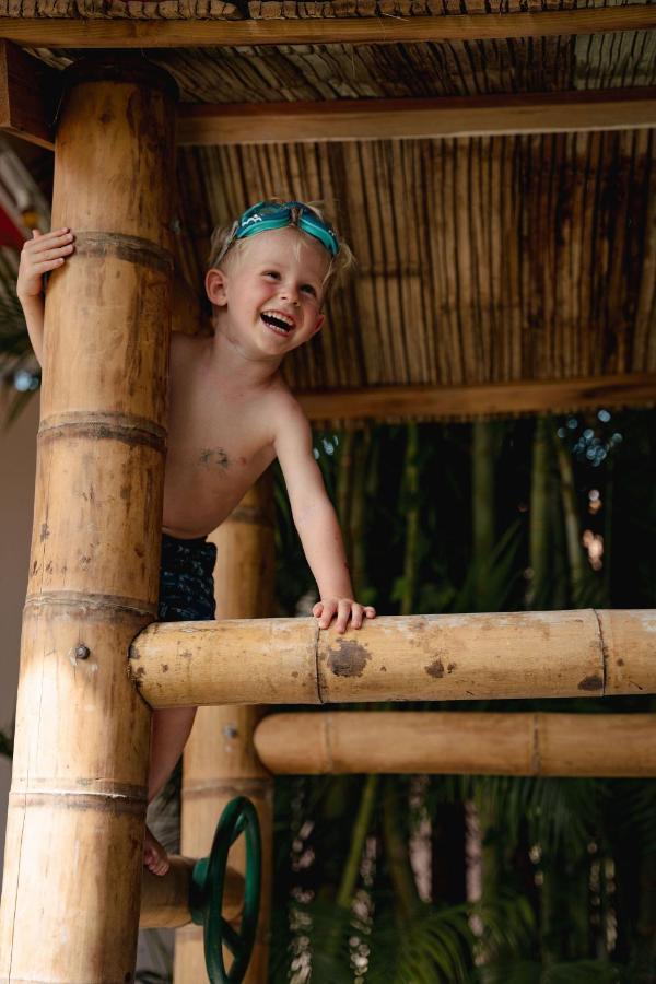 Tuk Tropical Boutique Resort Jan Thiel ウィレムスタッド エクステリア 写真