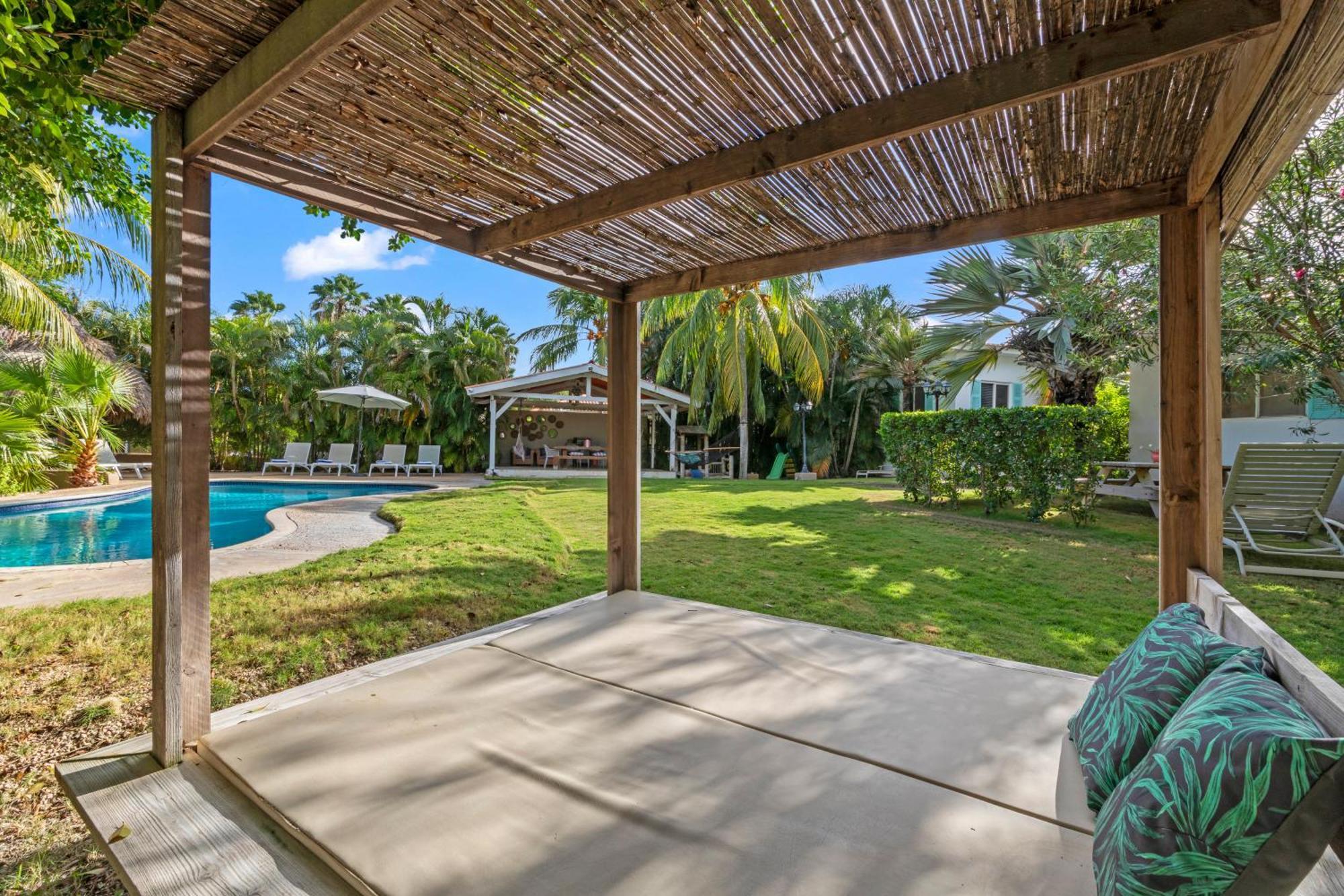 Tuk Tropical Boutique Resort Jan Thiel ウィレムスタッド エクステリア 写真